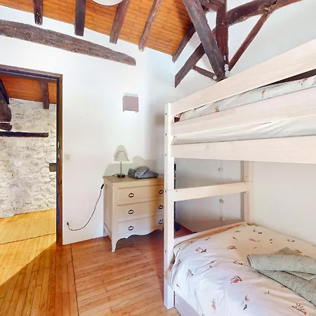 3 Bedroom Stunning Home In Prayssas Tatil Evi